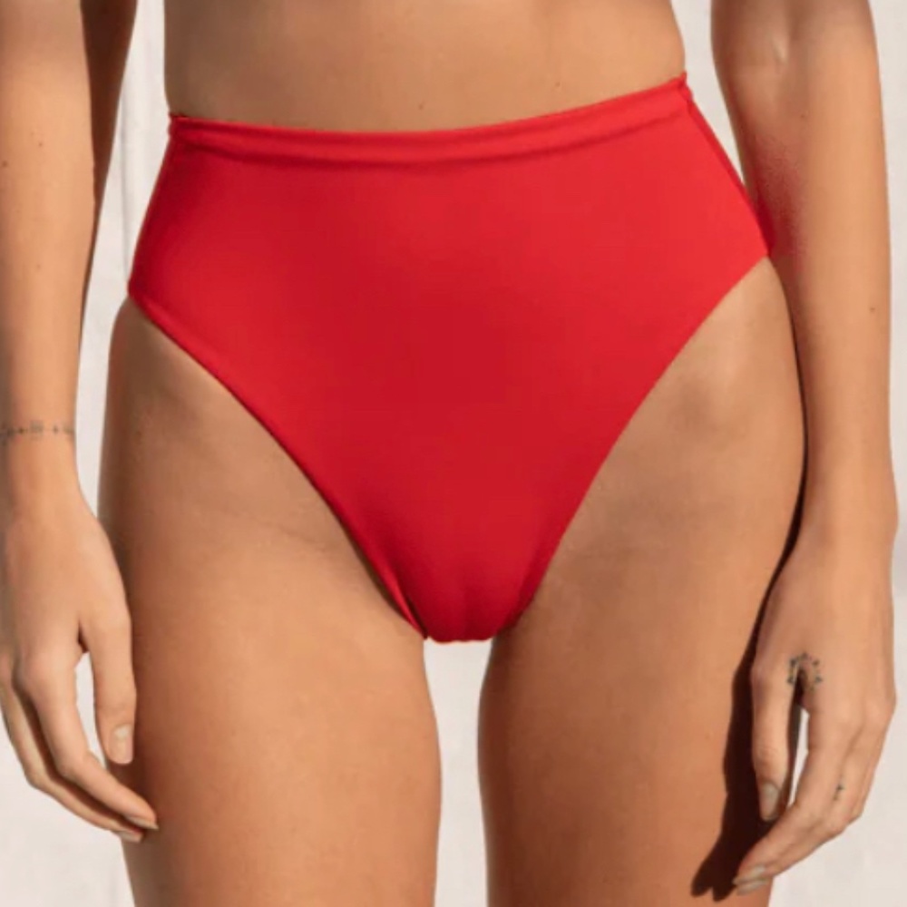 Left on Friday Hi Hi Bottom | Sz Medium